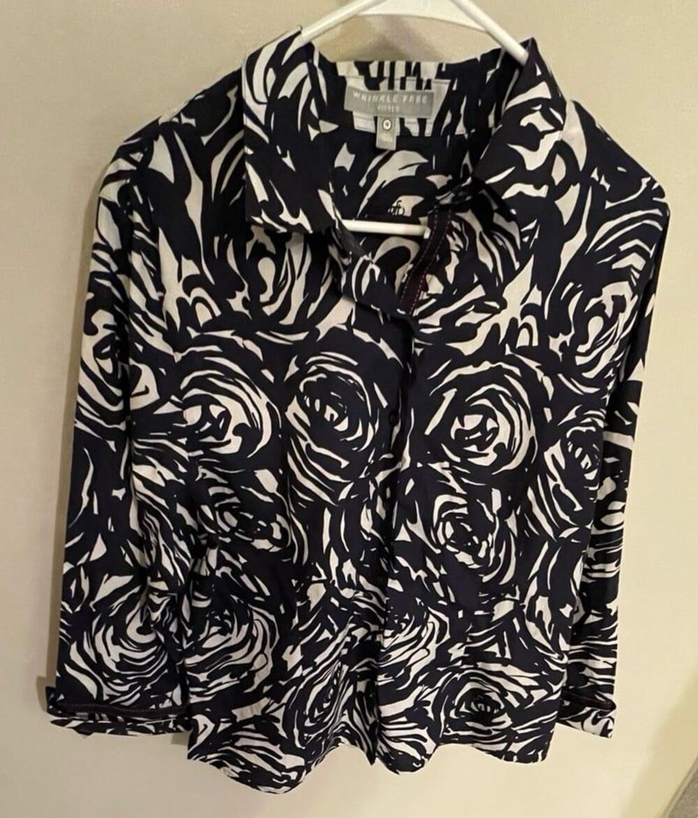 Foxcroft Navy Blue Roses Women’s Ladies Button Down Shirt, Size Adult 16